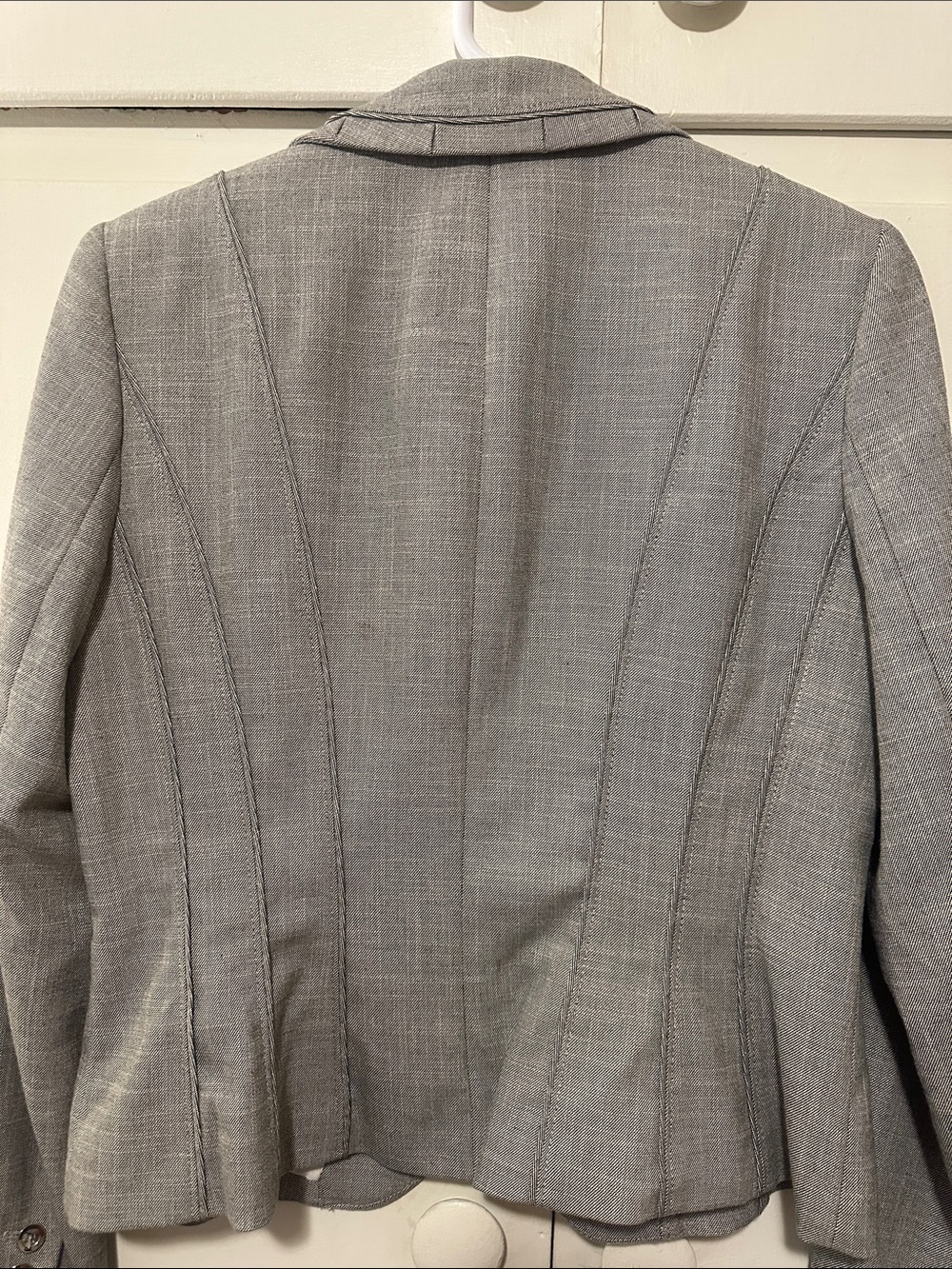 White House Black Market Gray Women's Tailored Suit - Picture 8 of 8
